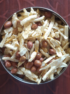 ફરાળી ચેવડો (Farali Chevdo Recipe In Gujarati) રેસીપી મુખ્ય ફોટો