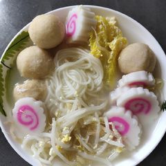 Narutomaki Noodle Soup A picture of Narutomaki Noodle Soup.