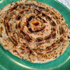 A picture of Rajasthani khoba Roti.