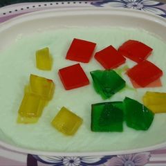 A picture of Custard jelly.