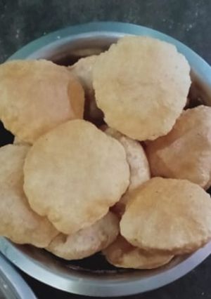अजवाइन पूरी (Ajwain Puri recipe in hindi) रेसिपी मुख्य फोटो