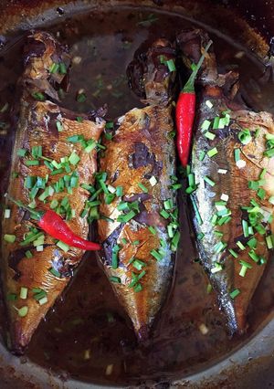 Hình của món Cá kho hành ớt.