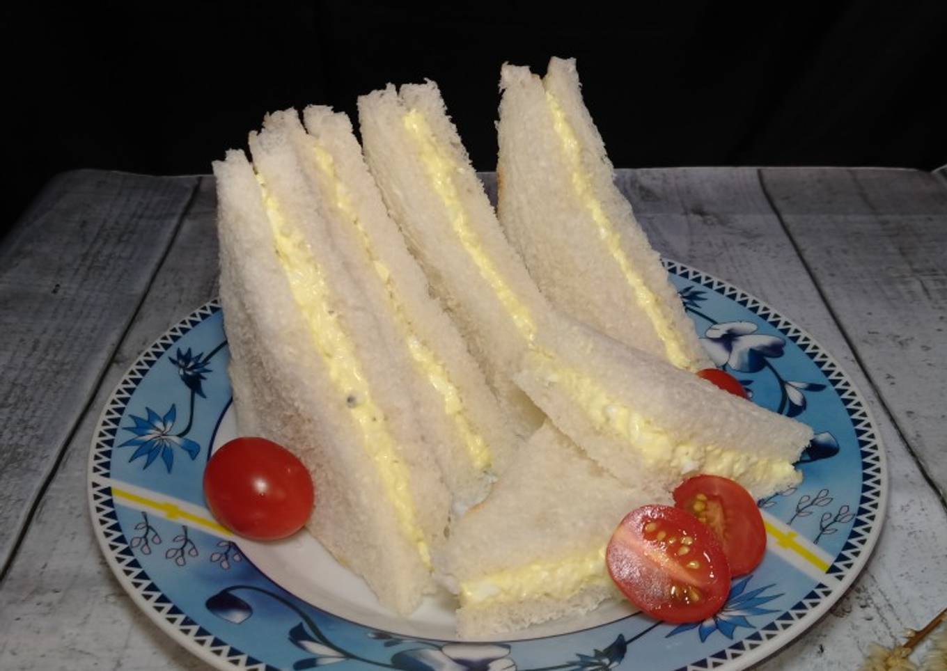 Egg sandwich with mayonnaise