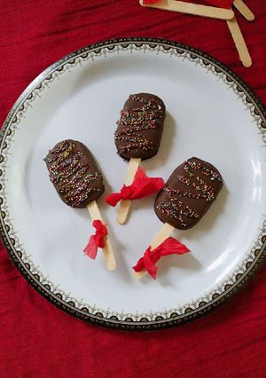 A picture of Chocolate cake pop.