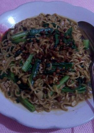 Foto resep Mie Nyemek (Mie Sedap Goreng Kuah)