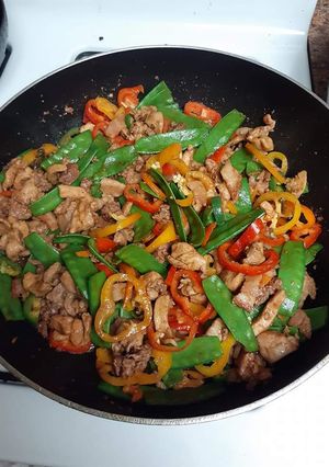 A picture of Stirfry chicken.