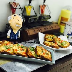 A picture of Chilli Cheese Toast.