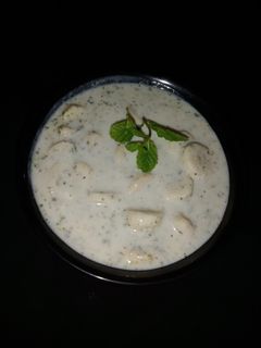 केला पुदीना रायता (Kela Pudina Raita recipe in Hindi) रेसिपी मुख्य फोटो