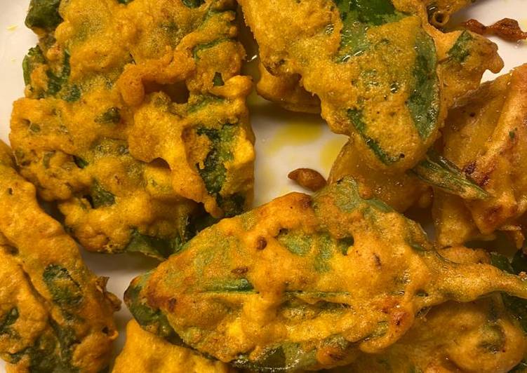Steps to Prepare Any-night-of-the-week Spinach pakora