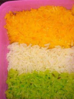 तिरंगा राइस (Tiranga Rice Recipe in Hindi) रेसिपी मुख्य फोटो