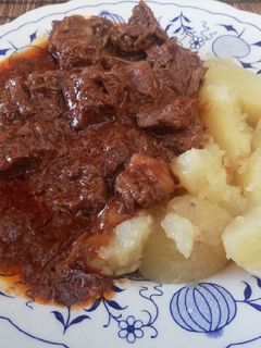 Vörösboros birkapörkölt recept fotója