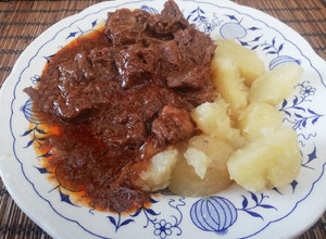 Vörösboros birkapörkölt recept fotója