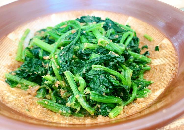 Steps to Make Favorite Cooked spinach seasoned with sweet sesame sauce