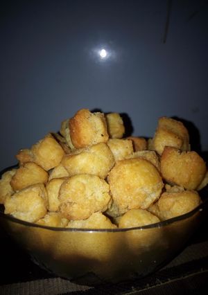 A picture of Chin chin.