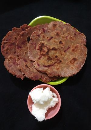 જુવાર ના થેપલા (Jowar Thepla Recipe in Gujarati) રેસીપી મુખ્ય ફોટો