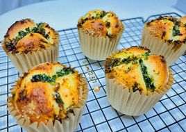 Bánh mì sốt bơ tỏi mật ong 🍯