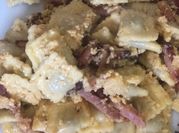 Una foto de raviolis con bacon