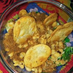 A picture of Boondi papri chaat.