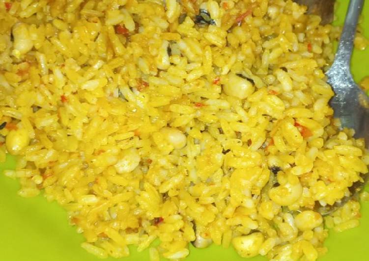 Step-by-Step Guide to Make Awsome Rice nd beans jallof | Easy Recipe For Dinner