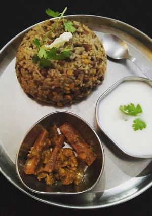A picture of Chana Khichdi.