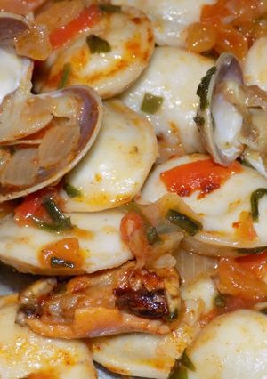 Una foto de Pastas con almejas y mejillones