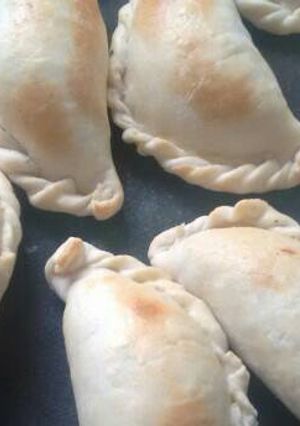 Una foto de Empanadas de atún con masa de limón