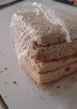 A picture of Strawberry cake mix blue berry cake.
