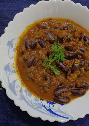 A picture of Rajma masala.