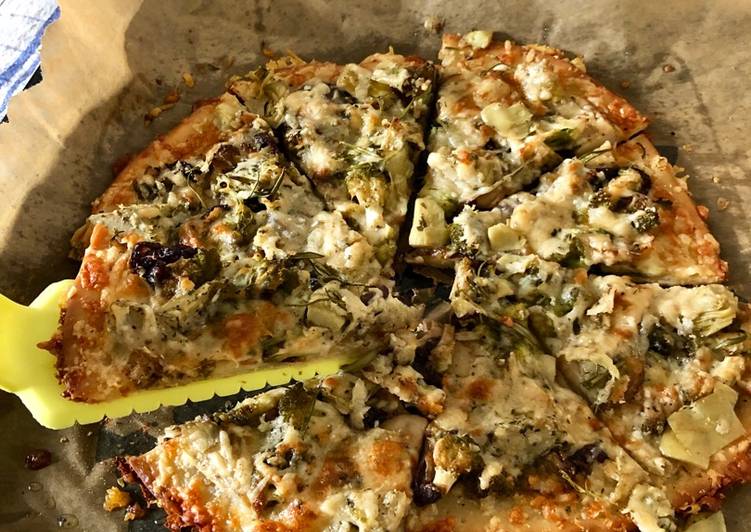 Pizza Brokoli / Broccoli pizza