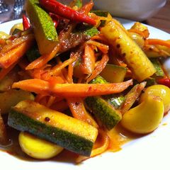 A picture of ACAR TIMUN (Cucumber pickle).