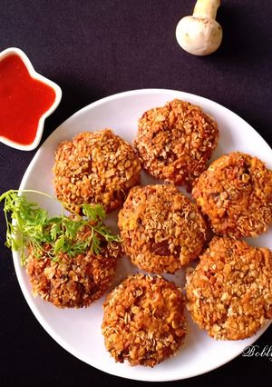A picture of Peri Peri mushroom oats fritters.