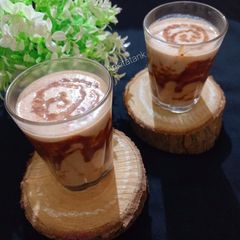 A picture of Banana nutella milkshake.