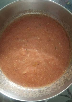 भूने टमाटर की चटनी (bhune tamatar ki chutney recipe in Hindi) रेसिपी मुख्य फोटो