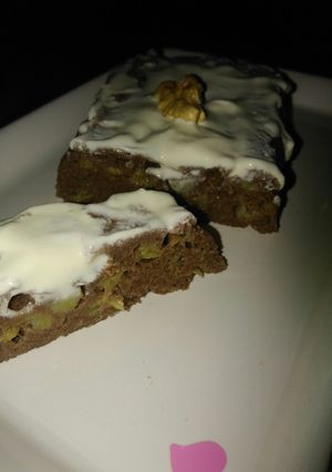 Una foto de Mini torta integral de chocolate y banana en 2 minutos