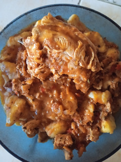 Una foto de Tuco con pollo, para acompañar los ñoquis de papas