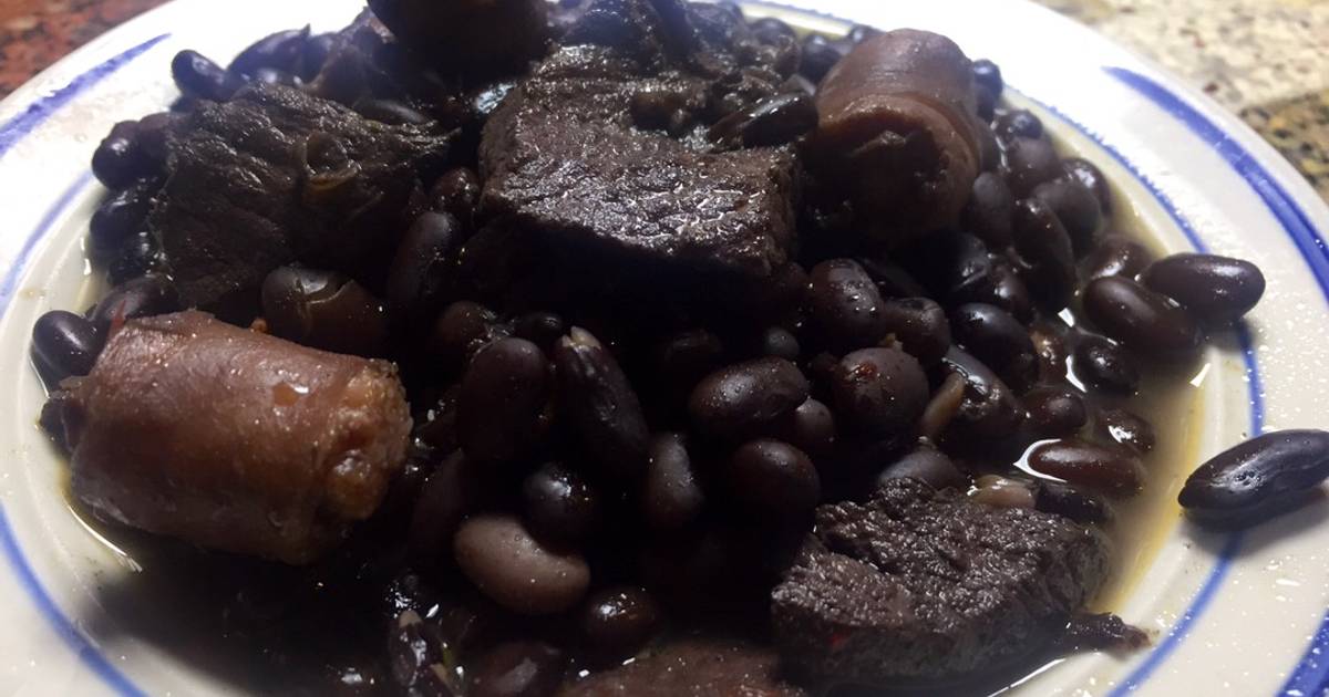 Feijoada Receta de Laura Corbo ??- Cookpad