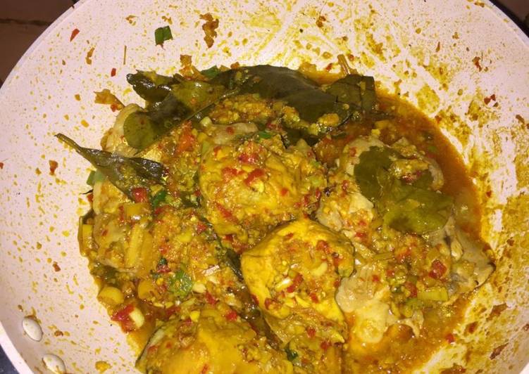 Ayam Kunyit Pedes