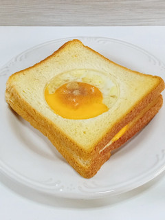 Foto resep Baked Egg Toast 🍳