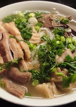 A picture of Spicy Pork Offal Pho (Hot Pepper Noodle).
