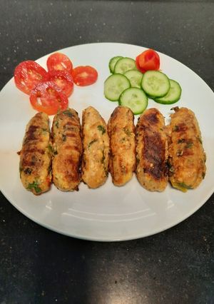 A picture of Qeema Aaloo grilled kebab 🍢🍢.