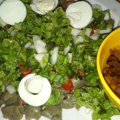 A picture of Dan wake with lettuce (Xubeedat Cuisine).