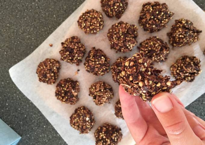 Banana double choc cookies