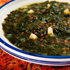 A picture of Brown lentil and spinach soup - adas bi hamod.