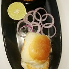 A picture of Pav bhaji.