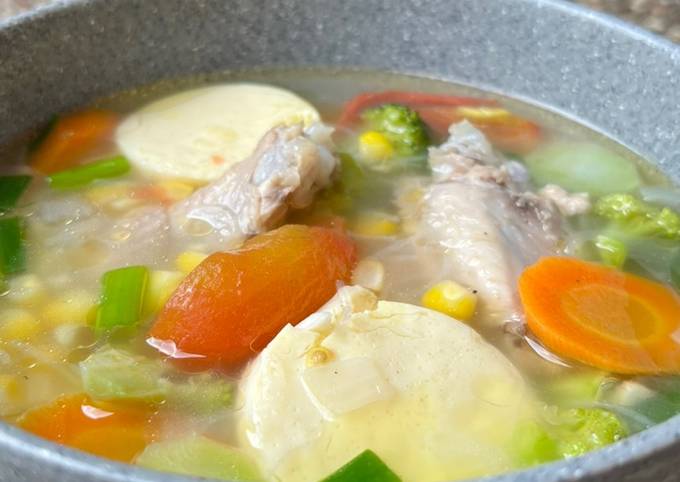 43.) Soup ayam foto resep utama