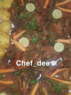 A picture of Pepper chicken garnished with fried whole irish.