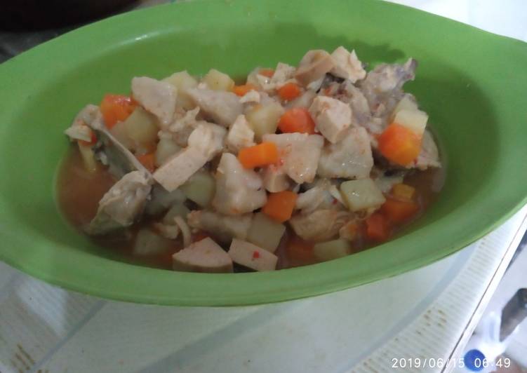 Sop ayam campur