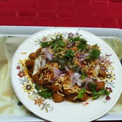 Aloo Tikki Chole Chaat A picture of Aloo Tikki Chole Chaat.