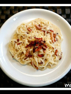 Una foto de Noodles a la carbonara sin huevo