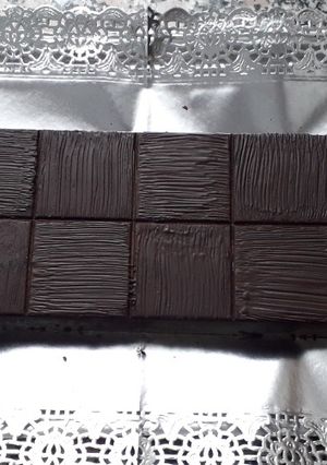 Una foto de Turrón de chocolate trufado con Cointreau